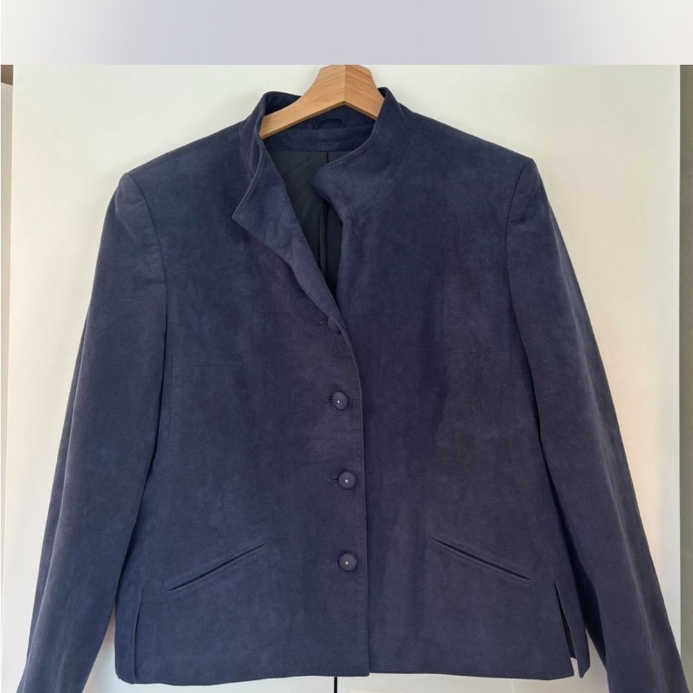 Elegant Navy Women's Blazer